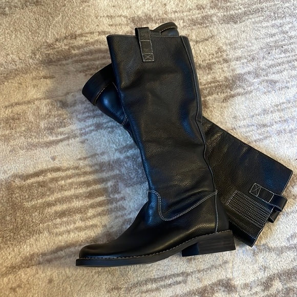 Matisse Shoes - 𝅺matisse L-Colt leather pull-on riding boot.
